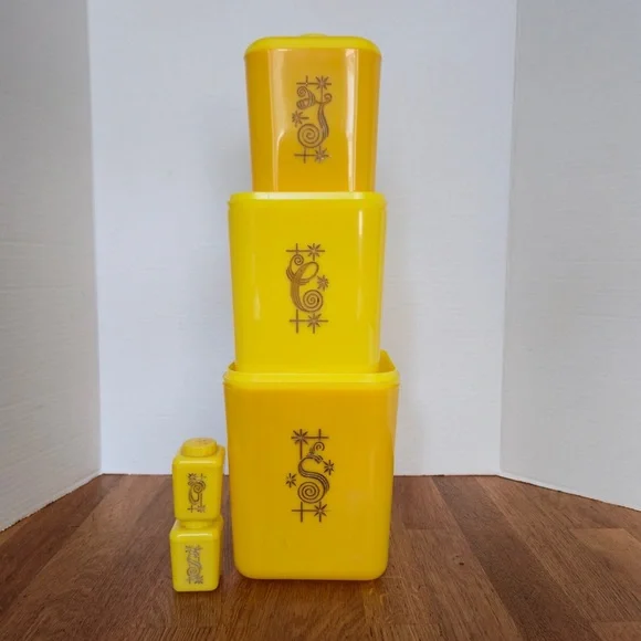 Vintage Plastic Kitchen Canisters 1960s – Yellow Atomic Starburst Set of 6 - Picture 3 of 8